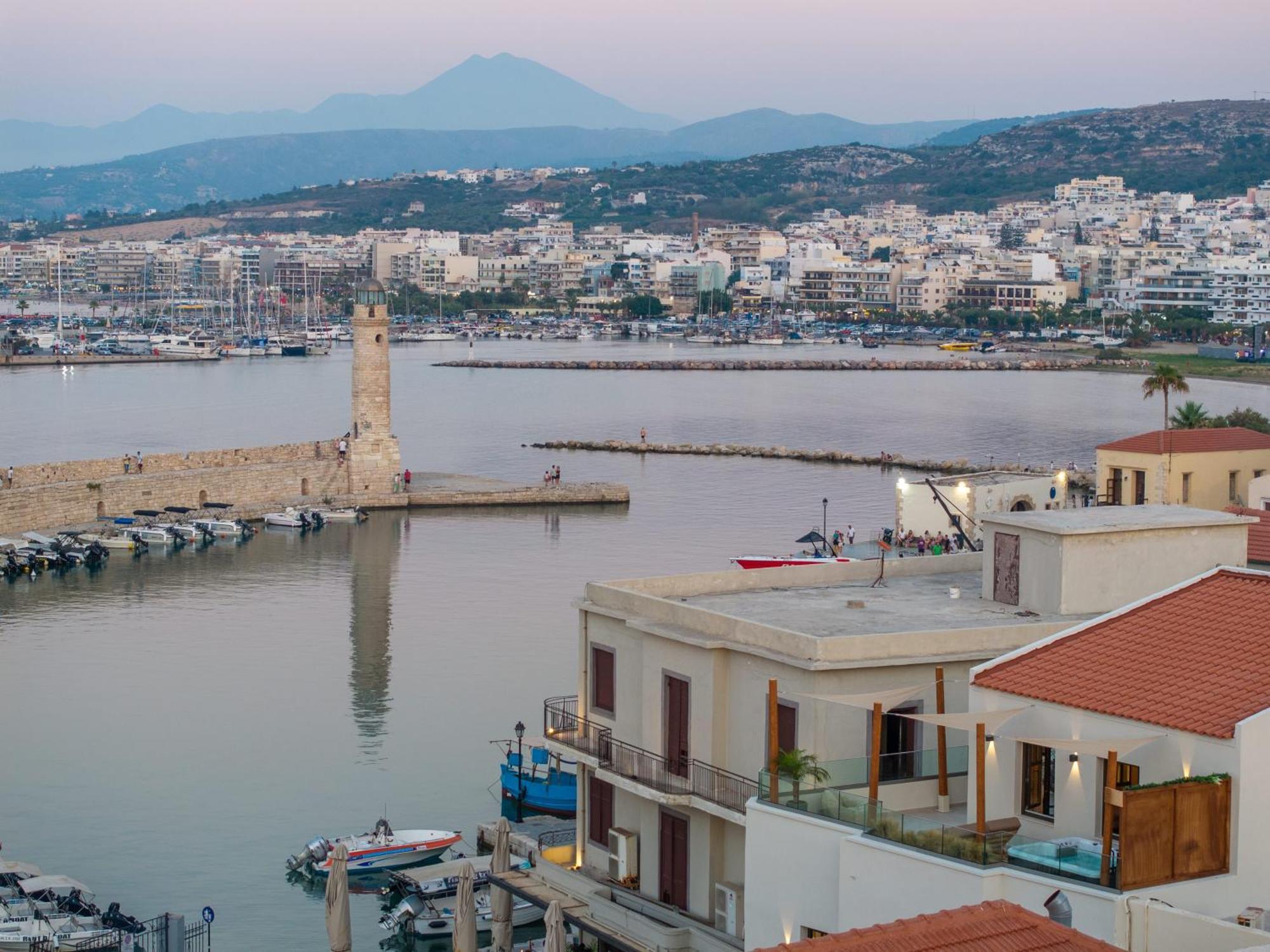 Rettimo Suites, Experience Luxury In The Heart Of Rethymno Extérieur photo