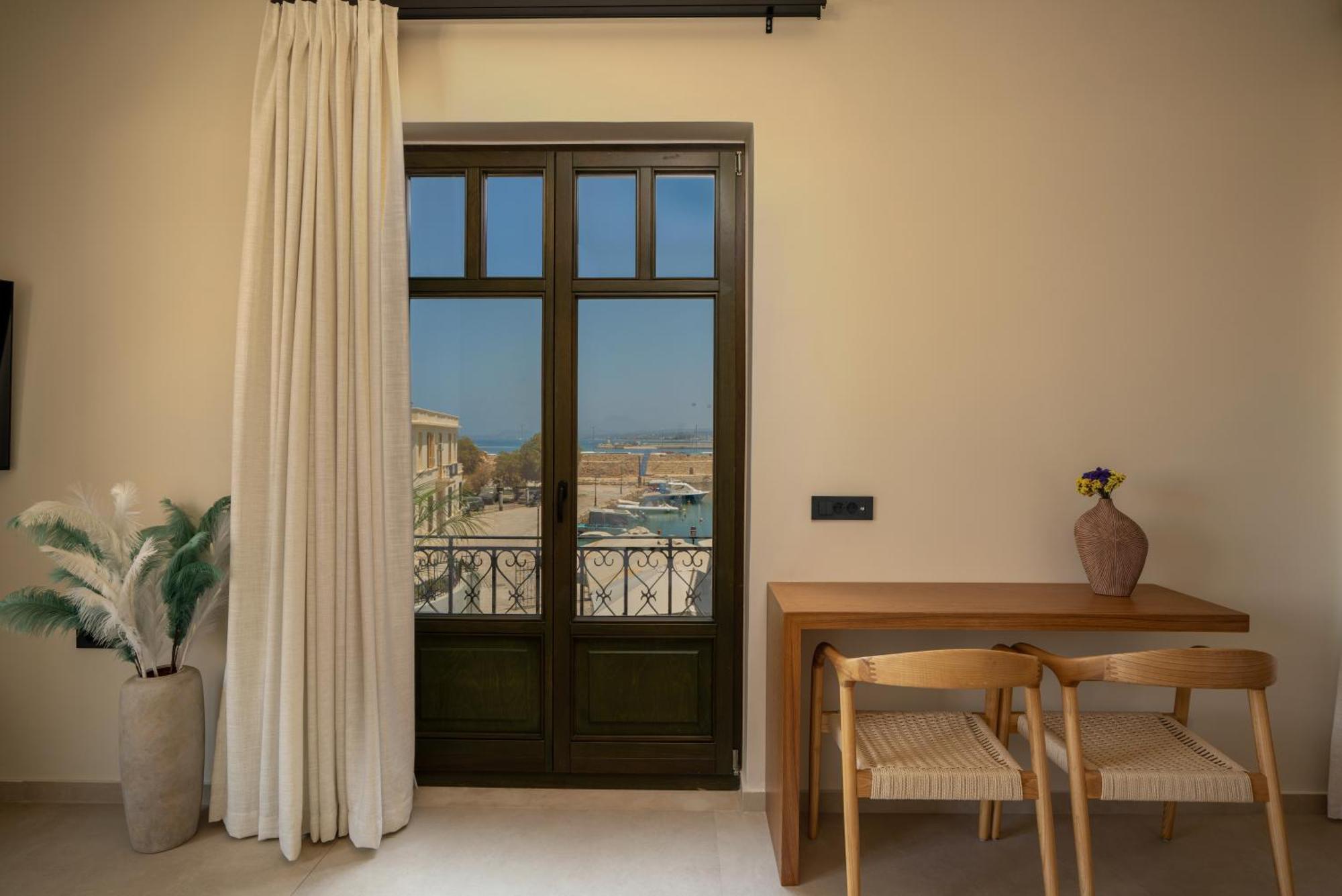 Rettimo Suites, Experience Luxury In The Heart Of Rethymno Extérieur photo